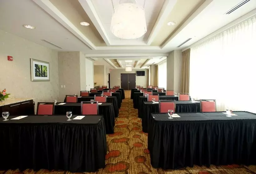 فندق Hilton Garden Inn Buffalo Downtown