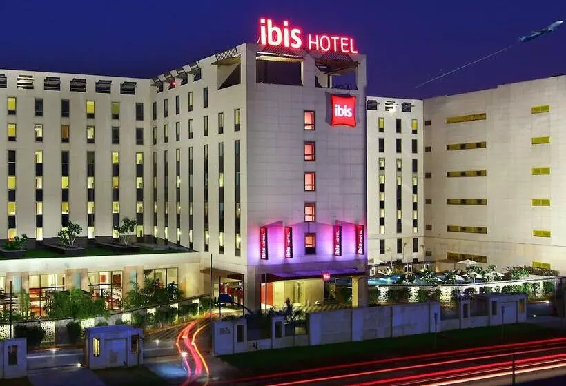 בית מלון כפרי Ibis New Delhi Aerocity   An Accor Brand