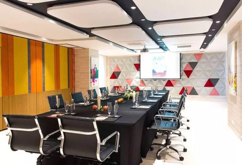 בית מלון כפרי Ibis New Delhi Aerocity   An Accor Brand