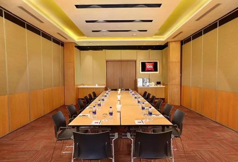 בית מלון כפרי Ibis New Delhi Aerocity   An Accor Brand