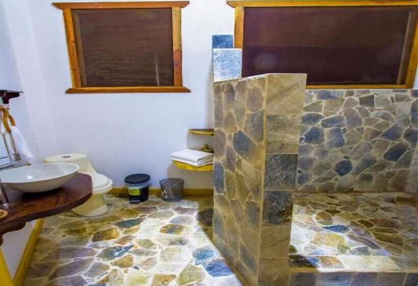 فندق Macaw Lodge