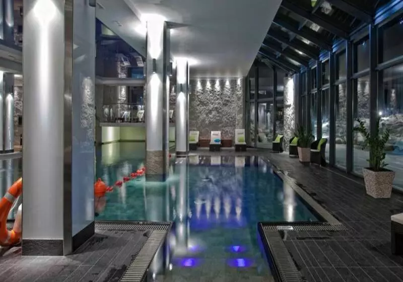 בית מלון כפרי Nosalowy Dwor