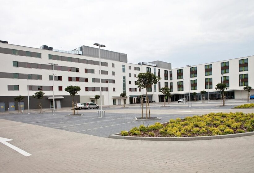 בית מלון כפרי Premiere Classe Wroclaw Centrum