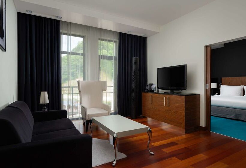 فندق Radisson  Rosa Khutor