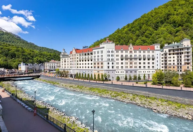 فندق Radisson  Rosa Khutor