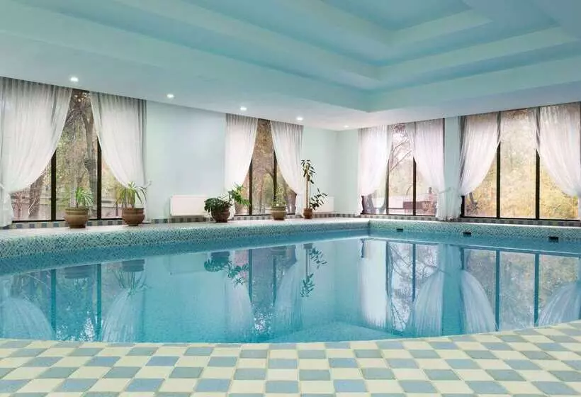 Hotel Ramada By Wyndham Tashkent