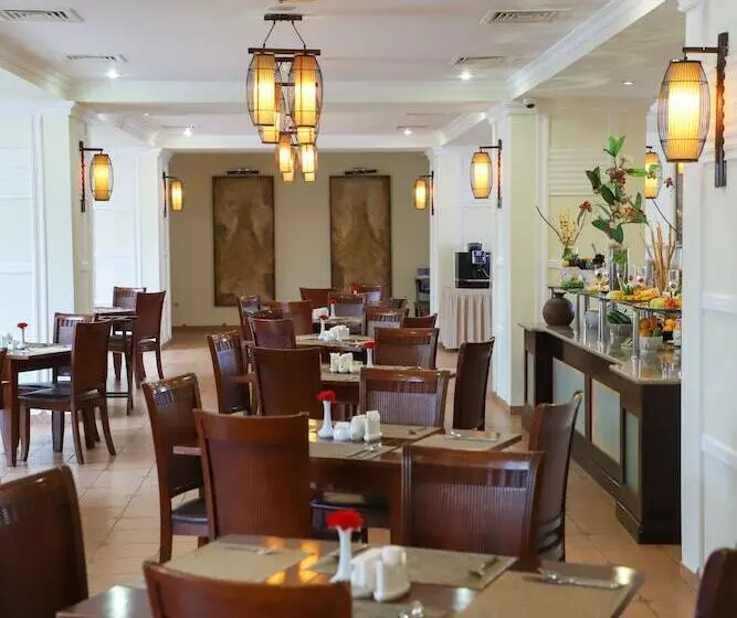 Hotel Ramada By Wyndham Tashkent