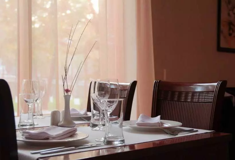 Hotel Ramada By Wyndham Tashkent