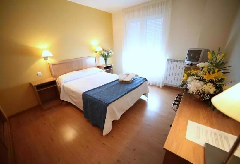 هتل Río Ulla Monterroso