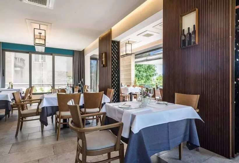 Отель Rooms & Restaurant Matanovi Dvori