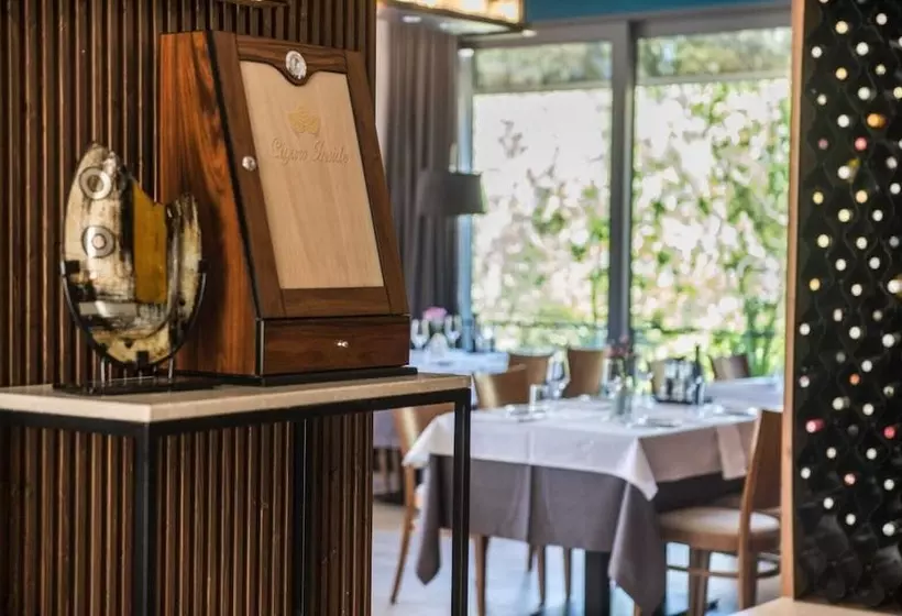 Отель Rooms & Restaurant Matanovi Dvori