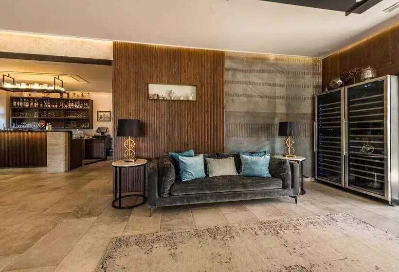 Отель Rooms & Restaurant Matanovi Dvori