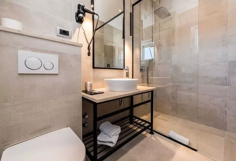 Отель Rooms & Restaurant Matanovi Dvori