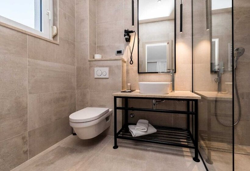 فندق Rooms & Restaurant Matanovi Dvori