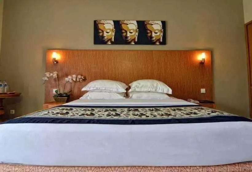 בית מלון כפרי Taman Rosani