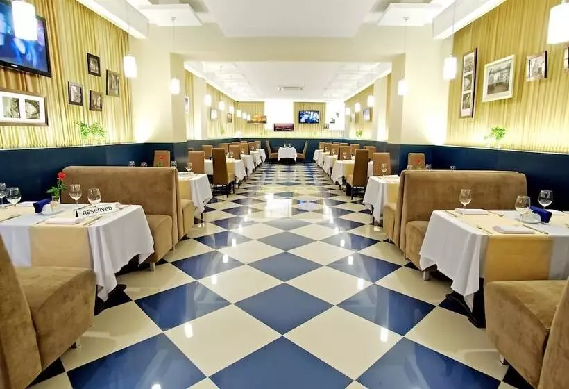 בית מלון כפרי Teatralny