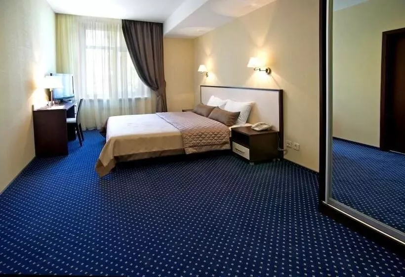 בית מלון כפרי Teatralny