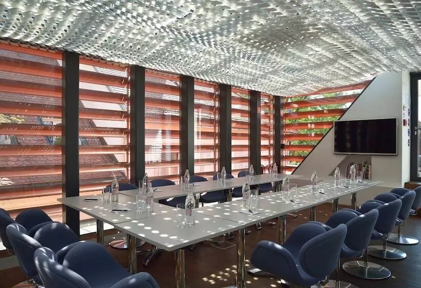 Vander Urbani Resort A Member Of Design Hotels