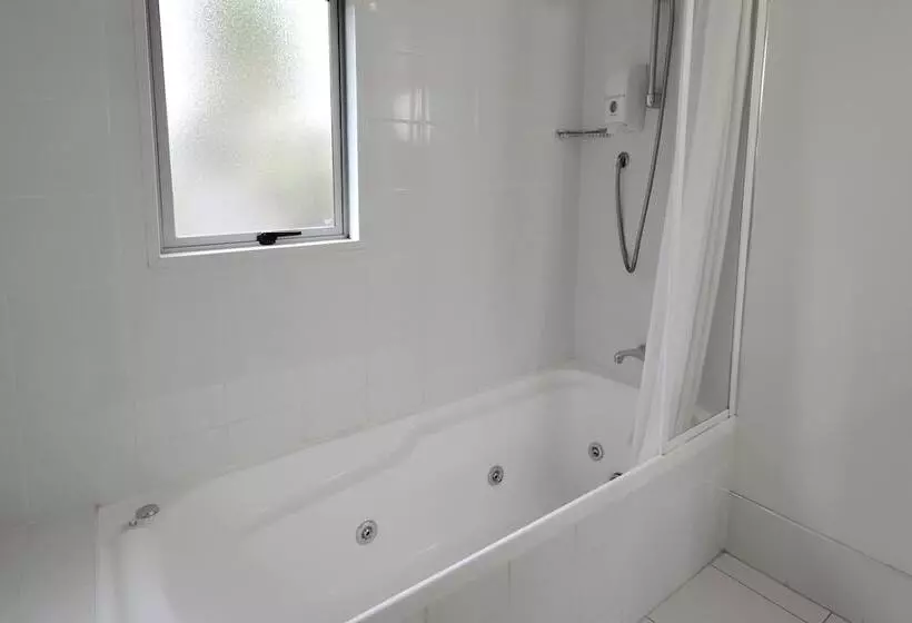 مُتل Fyffe On Riccarton