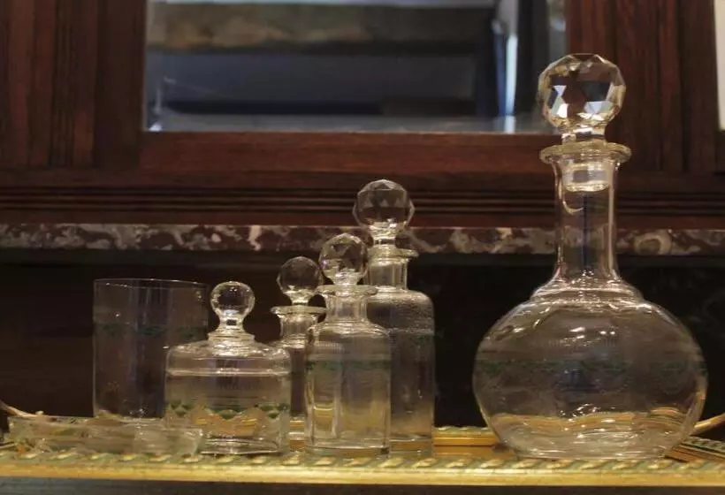 Aamiaismajoitus (B&B) Domaine De La Couderquié