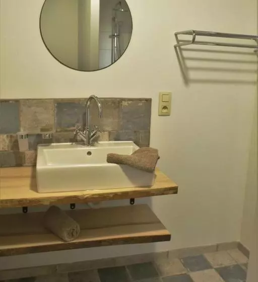 Aamiaismajoitus (B&B) Domaine De La Couderquié