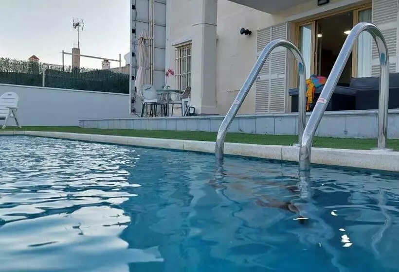 Aamiaismajoitus (B&B) Villa Bonita