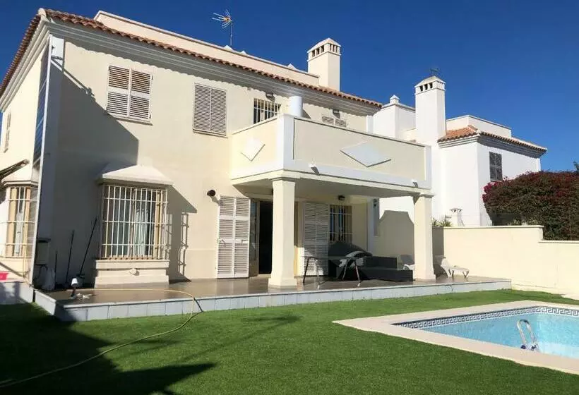 Aamiaismajoitus (B&B) Villa Bonita