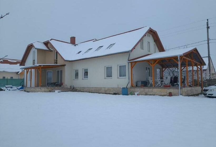 Пансион Anna Vendégház Szeleste