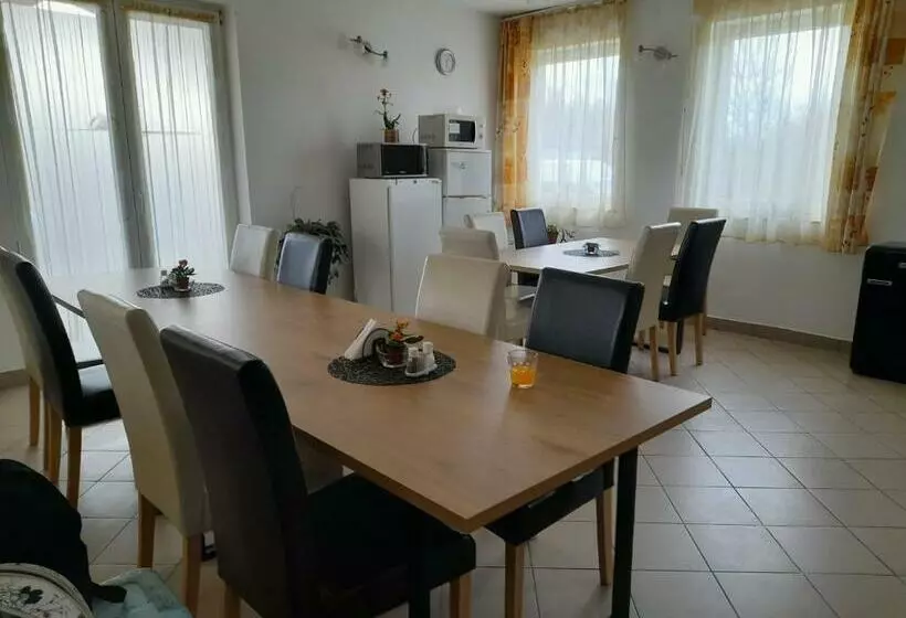 Majatalo Anna Vendégház Szeleste