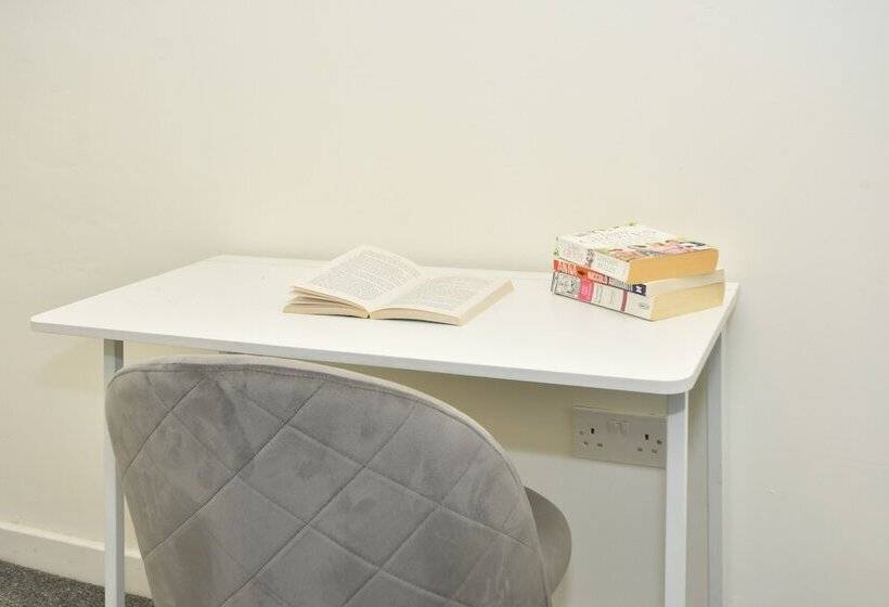 Пансион Townhouse @ Hall O Shaw Street Crewe