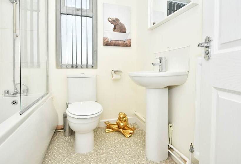 Пансион Townhouse @ Hall O Shaw Street Crewe