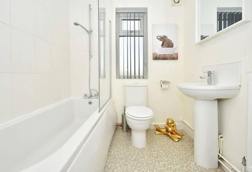 Пансион Townhouse @ Hall O Shaw Street Crewe