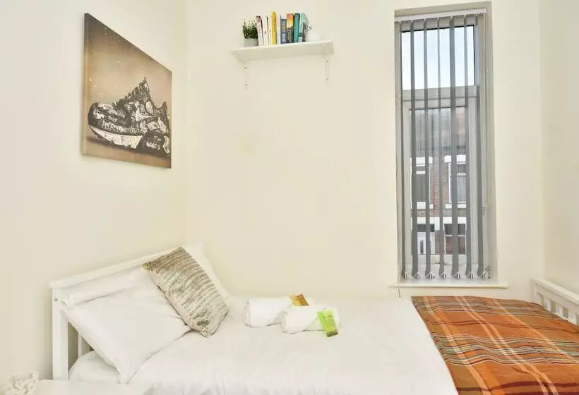 Majatalo Townhouse @ Hall O Shaw Street Crewe