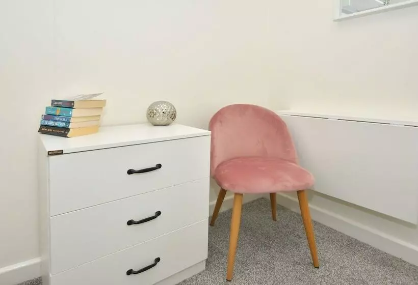 Majatalo Townhouse @ Hall O Shaw Street Crewe