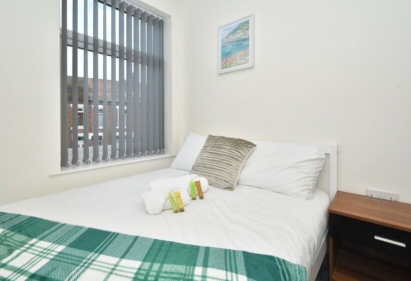 Пансион Townhouse @ Hall O Shaw Street Crewe