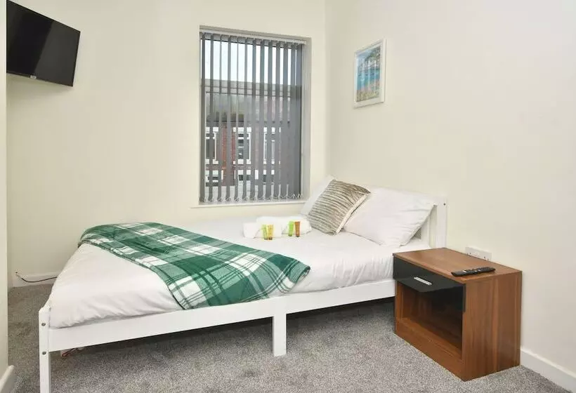 Majatalo Townhouse @ Hall O Shaw Street Crewe