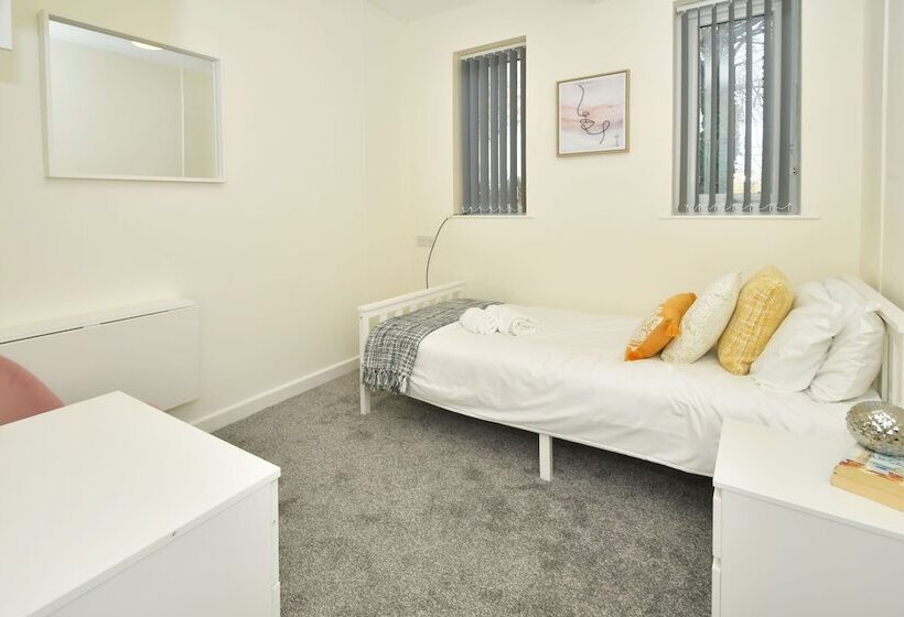 Пансион Townhouse @ Hall O Shaw Street Crewe