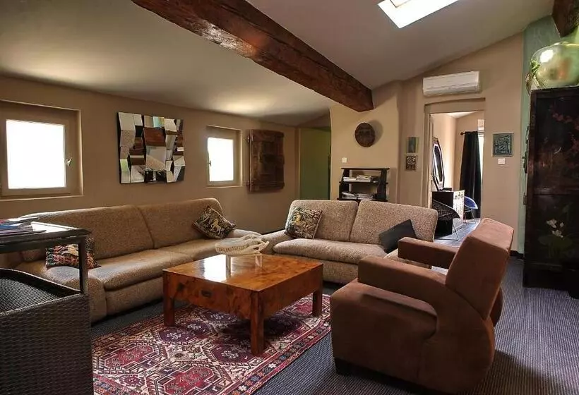 تختخواب و صبحانه Hôtel Particulier Maison Artishow