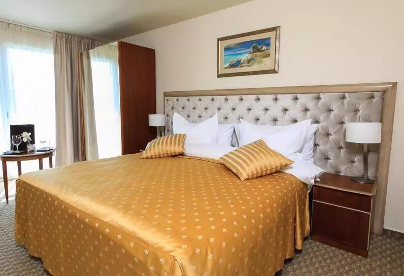 Carmen International Hotel Venus Fost Becali