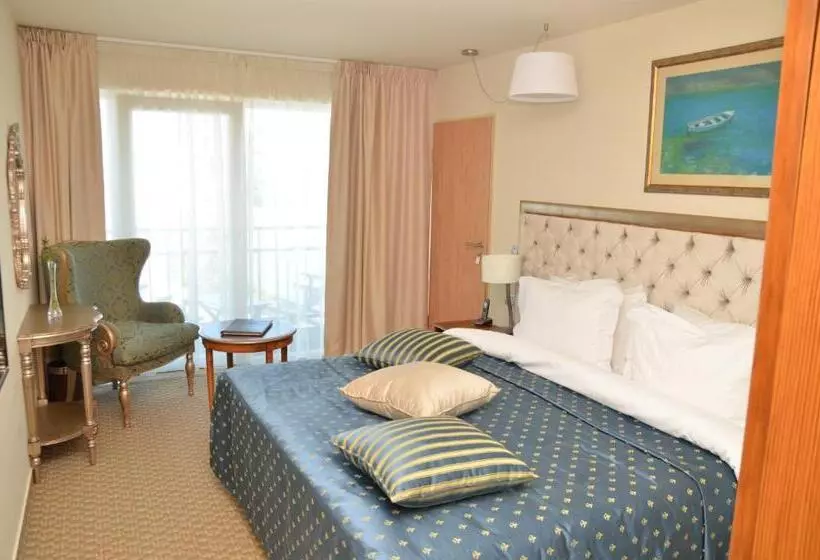 Carmen International Hotel Venus Fost Becali