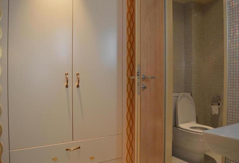 Carmen International Hotel Venus Fost Becali