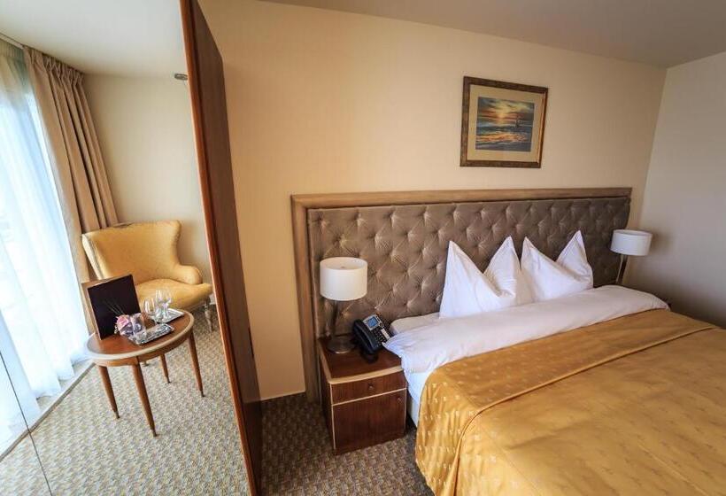 Carmen International Hotel Venus Fost Becali