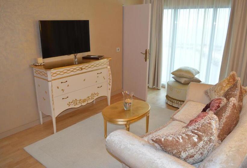 Carmen International Hotel Venus Fost Becali