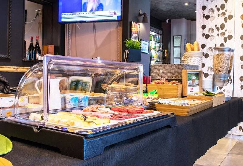 בית מלון כפרי Actuel  Chambery Centre Gare