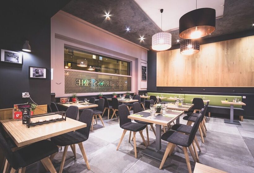 בית מלון כפרי Actuel  Chambery Centre Gare