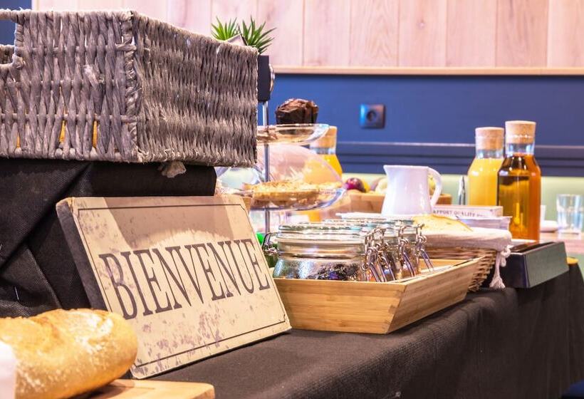 בית מלון כפרי Actuel  Chambery Centre Gare