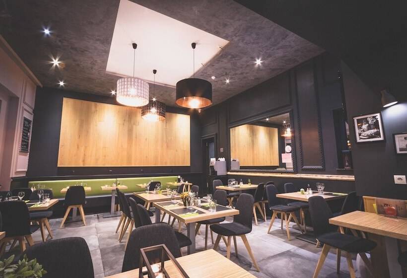 בית מלון כפרי Actuel  Chambery Centre Gare