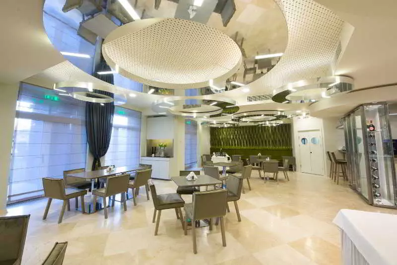 هتل Mana Suites & Sea