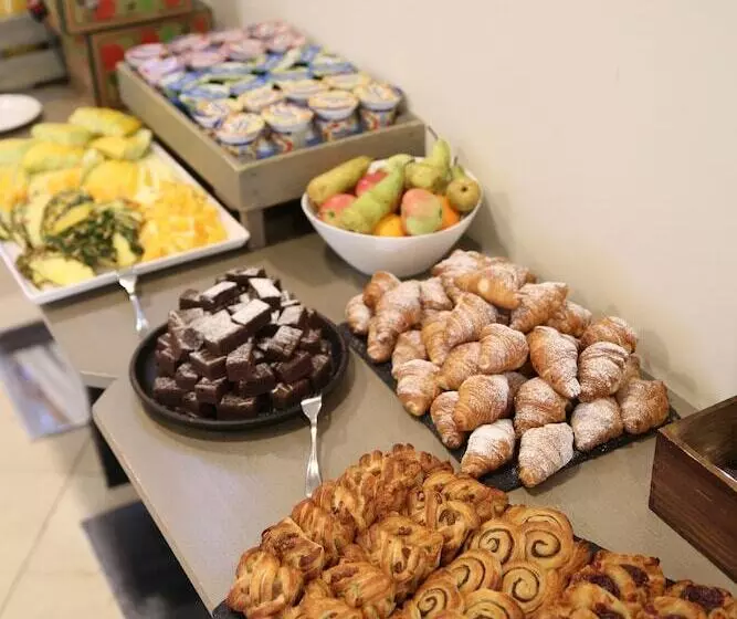 هتل Mana Suites & Sea