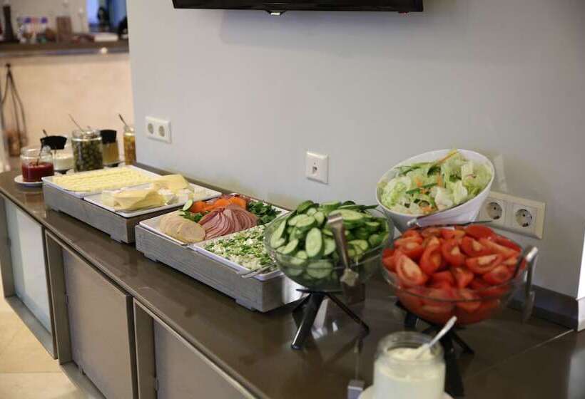 هتل Mana Suites & Sea